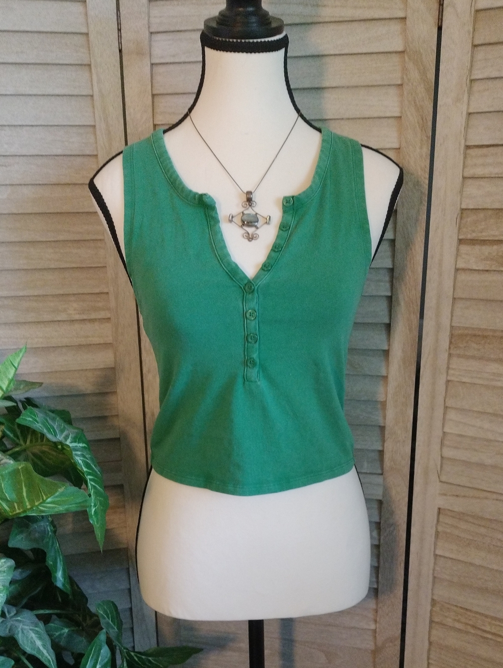 ⚜️ EST. PAC 1980 Vintage Wash Notched Button Tank Top - Size S - Green